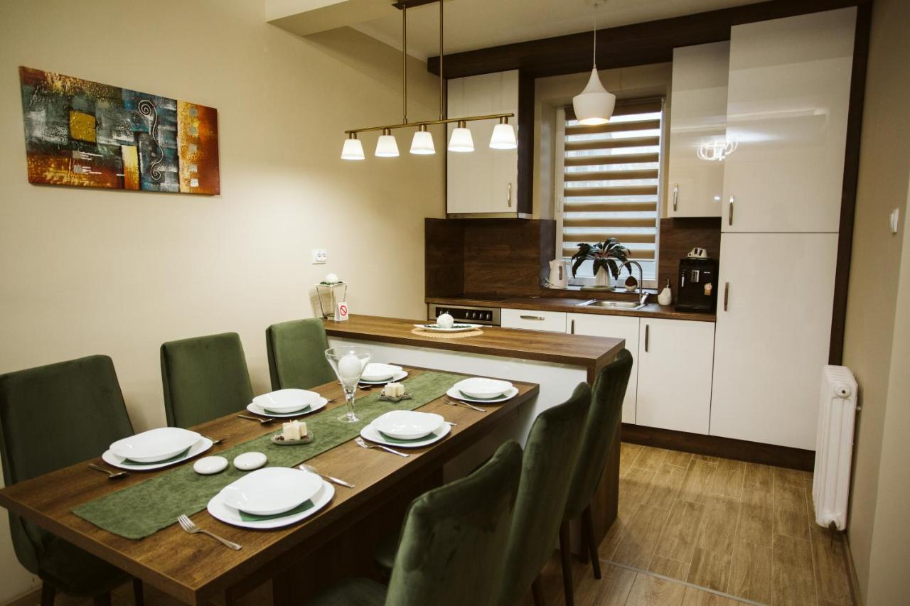 Vively Lux Apartment 수보티차 외부 사진