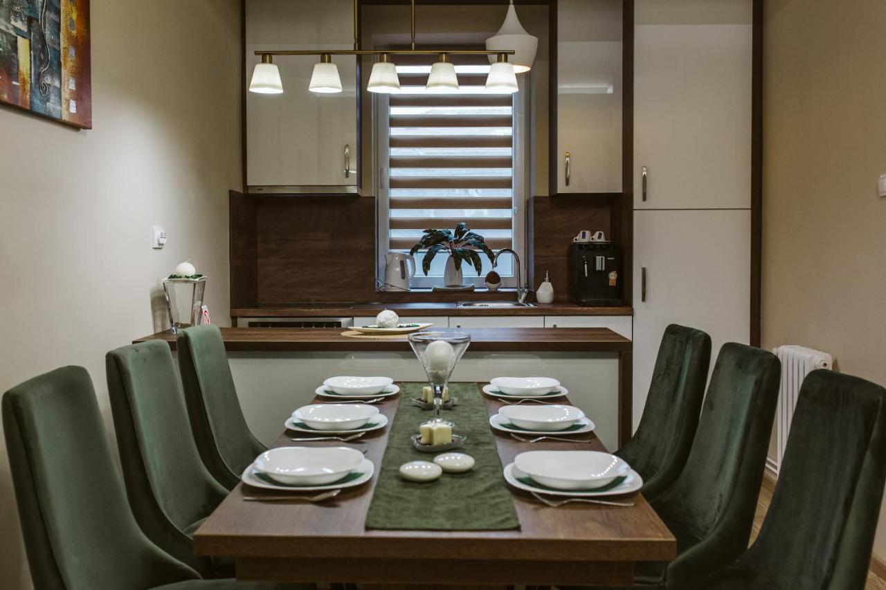 Vively Lux Apartment 수보티차 외부 사진